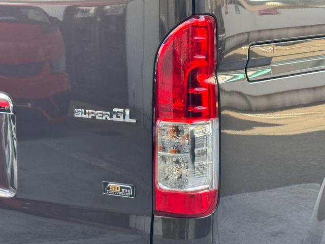 ハイエースバン スーパーGL 50TH アニバーサリーリミテッド ワイド/ディーゼル/50周年/グラファイトメタリック/ジョーカーフロントバンパー//ベッドキット/ALPINE11インチBIGXナビ/フルフラット/車中泊/キャンピングカー仕様/ハイエースカスタム(46枚目)