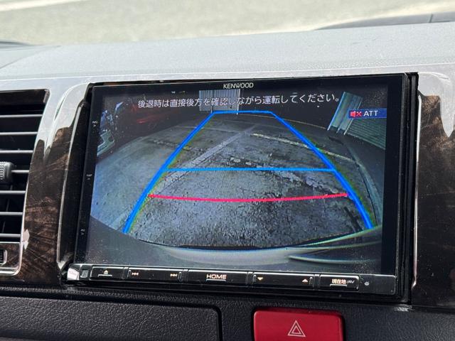 ハイエースバン スーパーＧＬ　ダークプライム　ディーゼル車／フルエアロ／ＥＳＳＥＸ／１８ＡＷ／／ローダウン／ＣＲＳバッドフェイスボンネット／８インチナビ／ＥＴＣ／バックカメラ／４１５コブラ／フロントスポイラー／ハイエース／カスタム／中古ハイエース（10枚目）