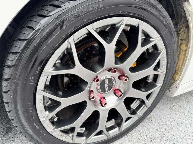 ハイエースバン スーパーＧＬ　ダークプライム　ディーゼル車／フルエアロ／ＥＳＳＥＸ／１８ＡＷ／／ローダウン／ＣＲＳバッドフェイスボンネット／８インチナビ／ＥＴＣ／バックカメラ／４１５コブラ／フロントスポイラー／ハイエース／カスタム／中古ハイエース（24枚目）