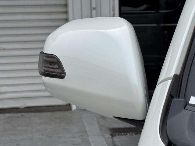 ハイエースバン スーパーＧＬ　ダークプライム　ディーゼル車／フルエアロ／ＥＳＳＥＸ／１８ＡＷ／／ローダウン／ＣＲＳバッドフェイスボンネット／８インチナビ／ＥＴＣ／バックカメラ／４１５コブラ／フロントスポイラー／ハイエース／カスタム／中古ハイエース（28枚目）