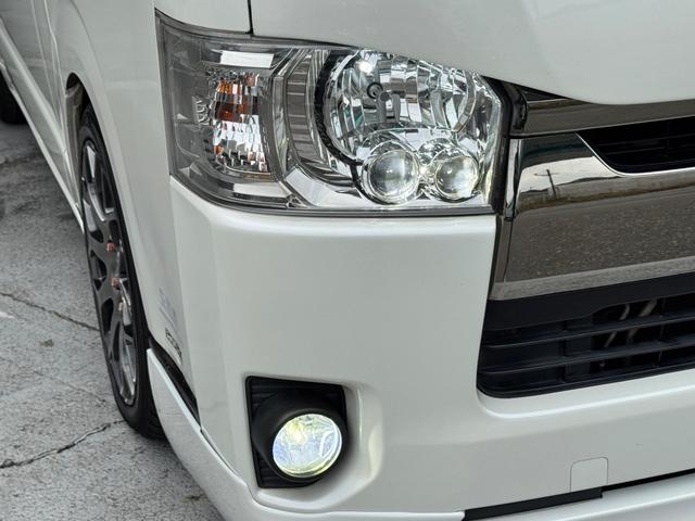 ハイエースバン スーパーＧＬ　ダークプライム　ディーゼル車／フルエアロ／ＥＳＳＥＸ／１８ＡＷ／／ローダウン／ＣＲＳバッドフェイスボンネット／８インチナビ／ＥＴＣ／バックカメラ／４１５コブラ／フロントスポイラー／ハイエース／カスタム／中古ハイエース（38枚目）