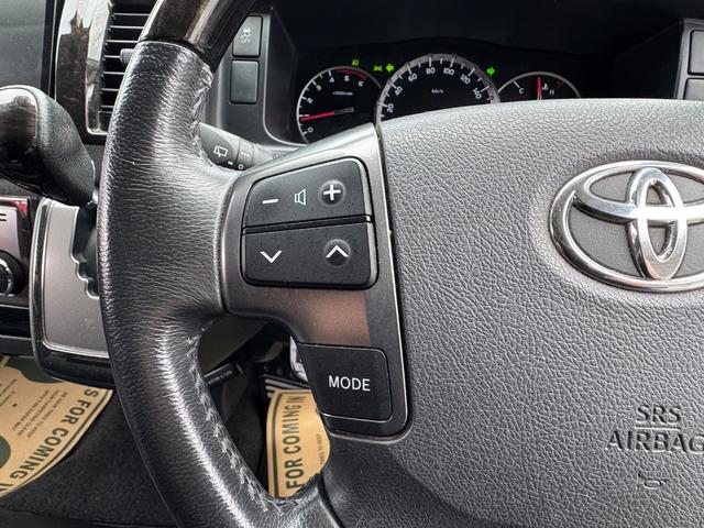 ハイエースバン スーパーＧＬ　ダークプライム　ディーゼル車／フルエアロ／ＥＳＳＥＸ／１８ＡＷ／／ローダウン／ＣＲＳバッドフェイスボンネット／８インチナビ／ＥＴＣ／バックカメラ／４１５コブラ／フロントスポイラー／ハイエース／カスタム／中古ハイエース（42枚目）