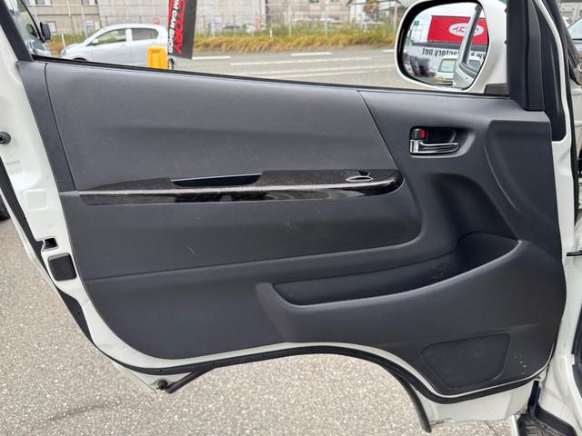 ハイエースバン スーパーＧＬ　ダークプライム　ディーゼル車／フルエアロ／ＥＳＳＥＸ／１８ＡＷ／／ローダウン／ＣＲＳバッドフェイスボンネット／８インチナビ／ＥＴＣ／バックカメラ／４１５コブラ／フロントスポイラー／ハイエース／カスタム／中古ハイエース（45枚目）