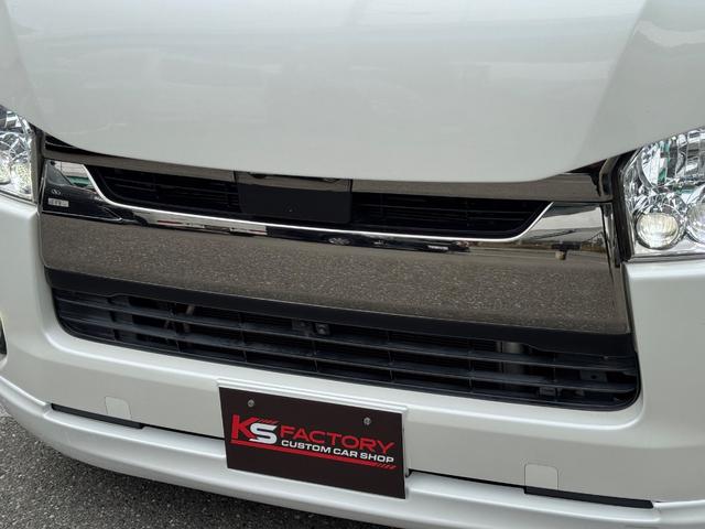 ハイエースバン スーパーＧＬ　ダークプライム　ディーゼル車／フルエアロ／ＥＳＳＥＸ／１８ＡＷ／／ローダウン／ＣＲＳバッドフェイスボンネット／８インチナビ／ＥＴＣ／バックカメラ／４１５コブラ／フロントスポイラー／ハイエース／カスタム／中古ハイエース（52枚目）