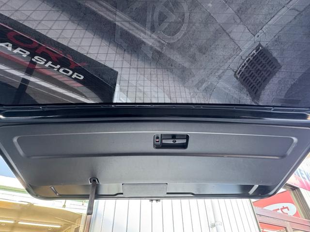 ハイエースバン スーパーＧＬ　ダークプライム　ディーゼル／フルエアロ／ローダウン／玄武／ショック／リアスポイラー／ＥＳＳＥＸ／ＥＷ－１８／ベッドキット／フローリングパネル／ヴァレンティ／シグマ／ＬＥＤテールランプ／インテリアパネル／中古ハイエース（13枚目）