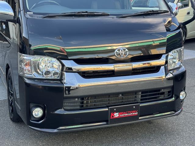 ハイエースバン スーパーＧＬ　ダークプライム　ディーゼル／フルエアロ／ローダウン／玄武／ショック／リアスポイラー／ＥＳＳＥＸ／ＥＷ－１８／ベッドキット／フローリングパネル／ヴァレンティ／シグマ／ＬＥＤテールランプ／インテリアパネル／中古ハイエース（27枚目）