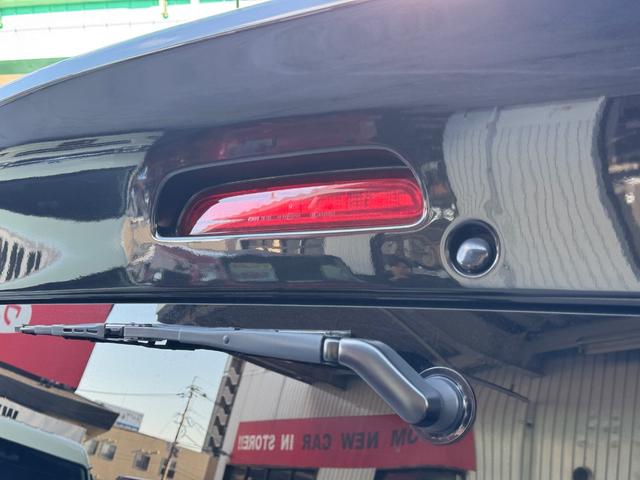 ハイエースバン スーパーＧＬ　ダークプライム　ディーゼル／フルエアロ／ローダウン／玄武／ショック／リアスポイラー／ＥＳＳＥＸ／ＥＷ－１８／ベッドキット／フローリングパネル／ヴァレンティ／シグマ／ＬＥＤテールランプ／インテリアパネル／中古ハイエース（47枚目）