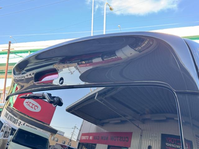 ハイエースバン スーパーＧＬ　ダークプライム　ディーゼル／フルエアロ／ローダウン／玄武／ショック／リアスポイラー／ＥＳＳＥＸ／ＥＷ－１８／ベッドキット／フローリングパネル／ヴァレンティ／シグマ／ＬＥＤテールランプ／インテリアパネル／中古ハイエース（48枚目）