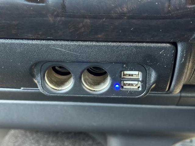 ハイエースバン スーパーＧＬ　ダークプライム　ディーゼル／フルエアロ／ローダウン／玄武／ショック／リアスポイラー／ＥＳＳＥＸ／ＥＷ－１８／ベッドキット／フローリングパネル／ヴァレンティ／シグマ／ＬＥＤテールランプ／インテリアパネル／中古ハイエース（64枚目）