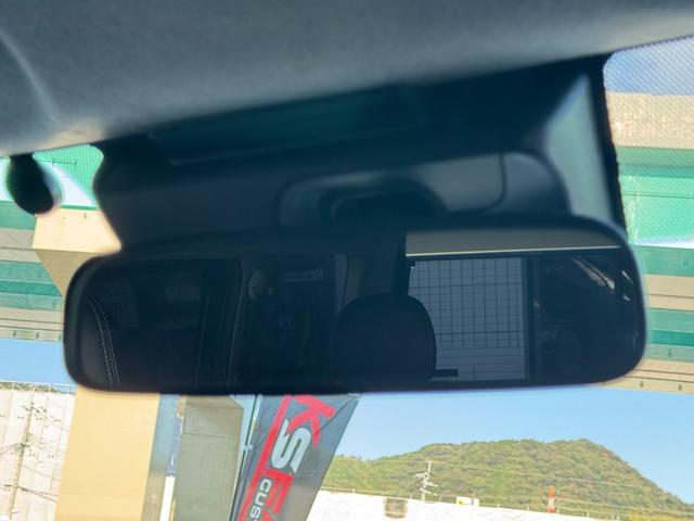 ハイエースバン スーパーＧＬ　ダークプライム　ディーゼル／フルエアロ／ローダウン／玄武／ショック／リアスポイラー／ＥＳＳＥＸ／ＥＷ－１８／ベッドキット／フローリングパネル／ヴァレンティ／シグマ／ＬＥＤテールランプ／インテリアパネル／中古ハイエース（69枚目）