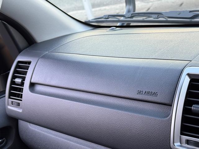 ハイエースワゴン ＧＬ　新車／ベッドキット／テーブル／シートアレンジ／フルフラット／新品１７ＡＷ／ゼロブレイク／４１５コブラスポイラー／ローダウン／ナスカータイヤ／間接照明／フローリング施工／新車ハイエースカスタム（28枚目）