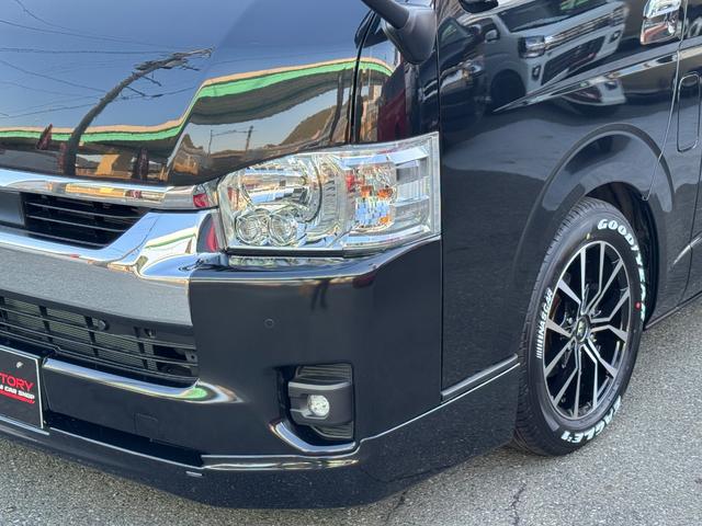 ハイエースワゴン ＧＬ　新車／ベッドキット／テーブル／シートアレンジ／フルフラット／新品１７ＡＷ／ゼロブレイク／４１５コブラスポイラー／ローダウン／ナスカータイヤ／間接照明／フローリング施工／新車ハイエースカスタム（40枚目）