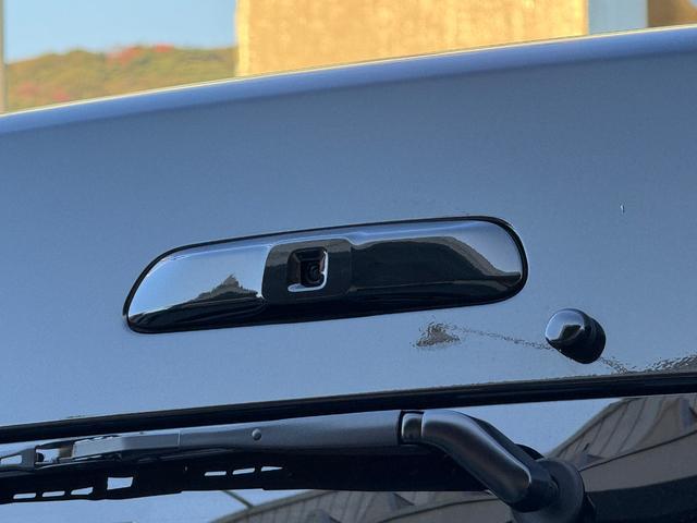 ハイエースワゴン ＧＬ　新車／ベッドキット／テーブル／シートアレンジ／フルフラット／新品１７ＡＷ／ゼロブレイク／４１５コブラスポイラー／ローダウン／ナスカータイヤ／間接照明／フローリング施工／新車ハイエースカスタム（53枚目）