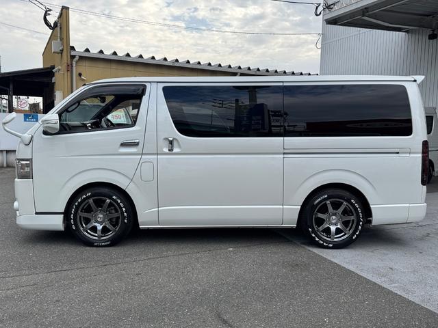 ハイエースバン スーパーGL ダークプライムII ディーゼル/ワンオーナー/バッドフェイス/ローダウン/CRSフロントスポイラー/GIBSONカミュラ/17AWナスカータイヤ/フローリング/LEDテールランプ/ETC/バックカメラ/ハイエースカスタム(16枚目)