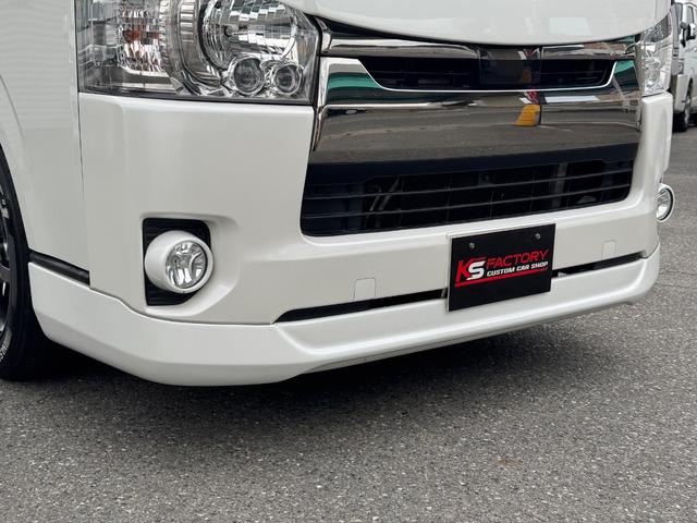 ハイエースバン スーパーGL ダークプライムII ディーゼル/ワンオーナー/バッドフェイス/ローダウン/CRSフロントスポイラー/GIBSONカミュラ/17AWナスカータイヤ/フローリング/LEDテールランプ/ETC/バックカメラ/ハイエースカスタム(25枚目)