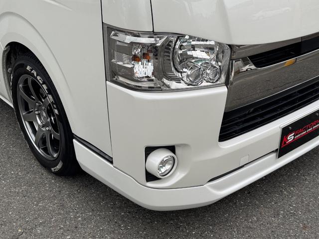 ハイエースバン スーパーGL ダークプライムII ディーゼル/ワンオーナー/バッドフェイス/ローダウン/CRSフロントスポイラー/GIBSONカミュラ/17AWナスカータイヤ/フローリング/LEDテールランプ/ETC/バックカメラ/ハイエースカスタム(26枚目)