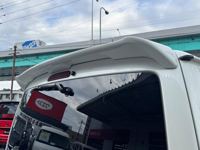 ハイエースバン スーパーGL ダークプライムII ディーゼル/ワンオーナー/バッドフェイス/ローダウン/CRSフロントスポイラー/GIBSONカミュラ/17AWナスカータイヤ/フローリング/LEDテールランプ/ETC/バックカメラ/ハイエースカスタム(46枚目)