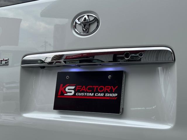 ハイエースバン スーパーGL ダークプライムII ディーゼル/ワンオーナー/バッドフェイス/ローダウン/CRSフロントスポイラー/GIBSONカミュラ/17AWナスカータイヤ/フローリング/LEDテールランプ/ETC/バックカメラ/ハイエースカスタム(48枚目)