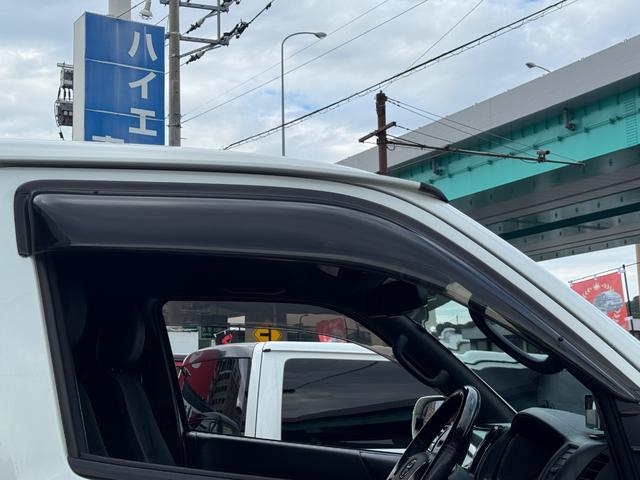 ハイエースバン スーパーGL ダークプライムII ディーゼル/ワンオーナー/バッドフェイス/ローダウン/CRSフロントスポイラー/GIBSONカミュラ/17AWナスカータイヤ/フローリング/LEDテールランプ/ETC/バックカメラ/ハイエースカスタム(50枚目)