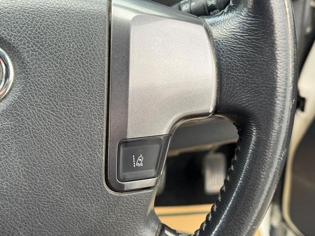 ハイエースバン スーパーGL ダークプライムII ディーゼル/ワンオーナー/バッドフェイス/ローダウン/CRSフロントスポイラー/GIBSONカミュラ/17AWナスカータイヤ/フローリング/LEDテールランプ/ETC/バックカメラ/ハイエースカスタム(57枚目)