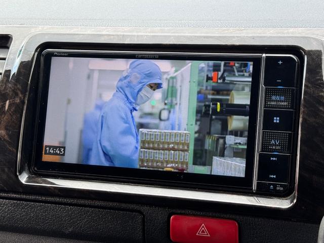 ハイエースバン スーパーGL ダークプライムII ディーゼル/ワンオーナー/バッドフェイス/ローダウン/CRSフロントスポイラー/GIBSONカミュラ/17AWナスカータイヤ/フローリング/LEDテールランプ/ETC/バックカメラ/ハイエースカスタム(65枚目)