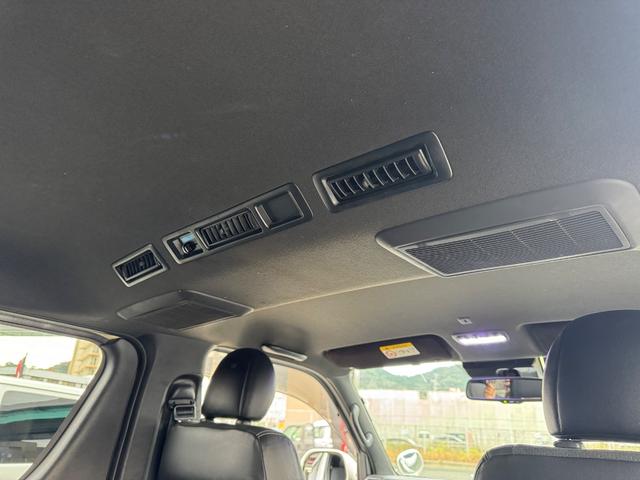 ハイエースバン スーパーGL ダークプライムII ディーゼル/ワンオーナー/バッドフェイス/ローダウン/CRSフロントスポイラー/GIBSONカミュラ/17AWナスカータイヤ/フローリング/LEDテールランプ/ETC/バックカメラ/ハイエースカスタム(72枚目)