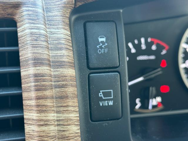 ハイエースワゴン GL ワンオーナー/ベッド/テーブル/床張り/特設ライトイエロー/バンパーガード/DEENコロラド/16AW/TOYOオープンカントリーRT/フリップダウンモニター/全方位カメラ/中古ハイエースカスタム(22枚目)