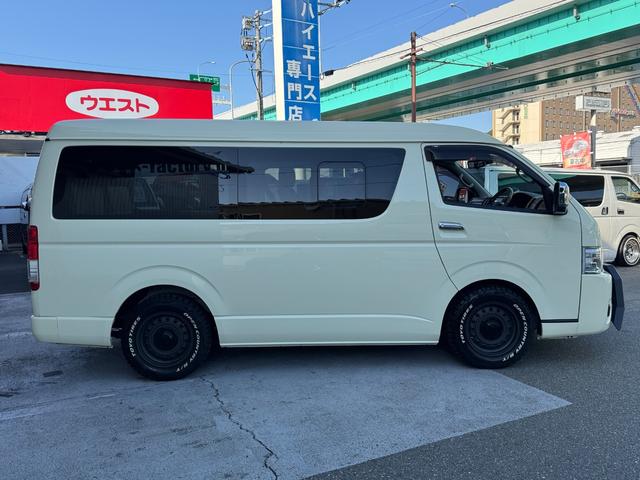 ハイエースワゴン GL ワンオーナー/ベッド/テーブル/床張り/特設ライトイエロー/バンパーガード/DEENコロラド/16AW/TOYOオープンカントリーRT/フリップダウンモニター/全方位カメラ/中古ハイエースカスタム(48枚目)