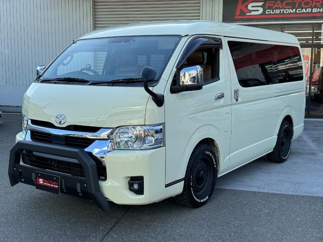 ハイエースワゴン GL ワンオーナー/ベッド/テーブル/床張り/特設ライトイエロー/バンパーガード/DEENコロラド/16AW/TOYOオープンカントリーRT/フリップダウンモニター/全方位カメラ/中古ハイエースカスタム(53枚目)