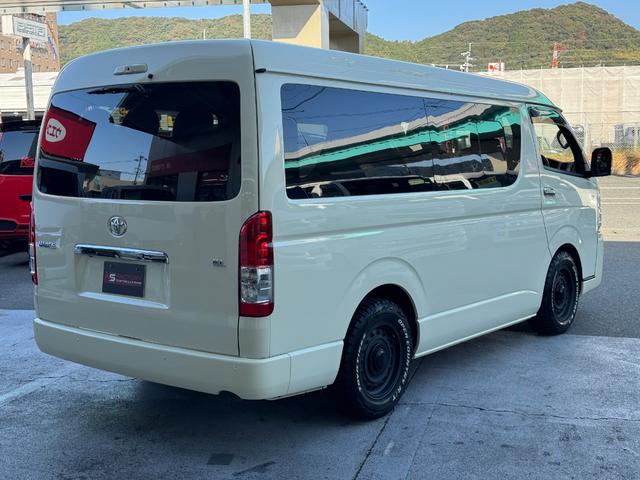 ハイエースワゴン GL ワンオーナー/ベッド/テーブル/床張り/特設ライトイエロー/バンパーガード/DEENコロラド/16AW/TOYOオープンカントリーRT/フリップダウンモニター/全方位カメラ/中古ハイエースカスタム(54枚目)