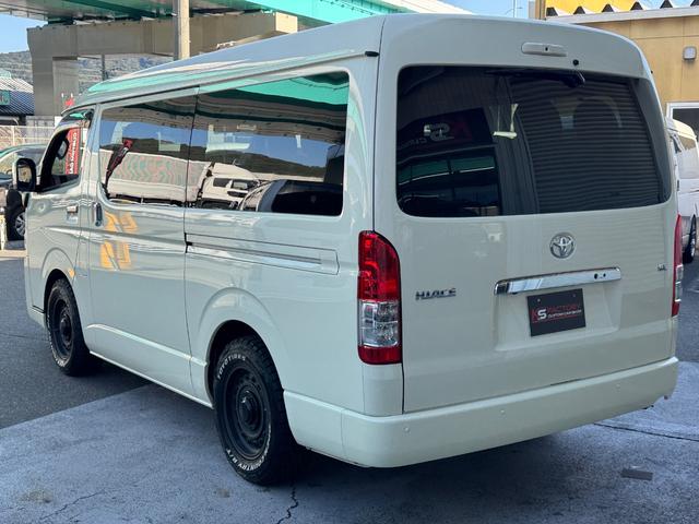 ハイエースワゴン GL ワンオーナー/ベッド/テーブル/床張り/特設ライトイエロー/バンパーガード/DEENコロラド/16AW/TOYOオープンカントリーRT/フリップダウンモニター/全方位カメラ/中古ハイエースカスタム(55枚目)