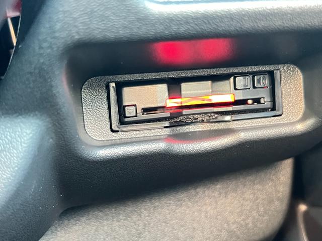 ハイエースコミューター スーパーロングＧＬ　未登録新車／ディーゼルターボ／１０人乗り３ナンバー構構造更済／１１インチディスプレイオーディオ／ＥＴＣ／前後カメラドラレコ／シートカバー／ローダウン／１６ＡＷ／フロントスポイラー／ＬＥＤテール／ＴＳＳ（20枚目）