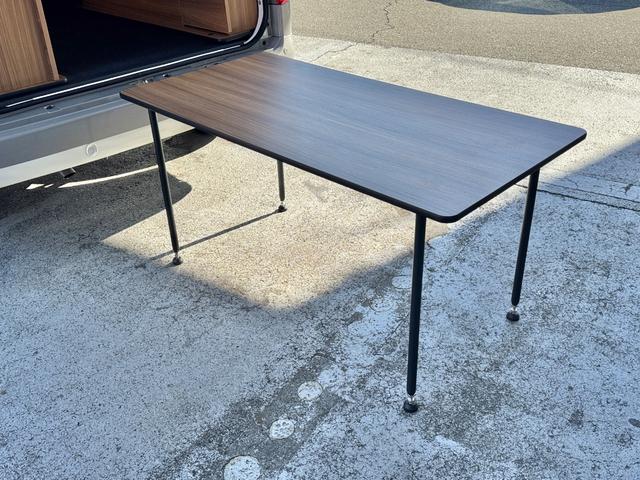 タウンエースバン GL 新車/Luana/スムースグレー/ツートンペイント/ベッドキット/床パネル/コーデュロイシートカバー/ウッドパネル/ナビ/ETC/バックカメラ/テーブル/キャンプ仕様/タウンエースカスタム/車中泊仕様(29枚目)