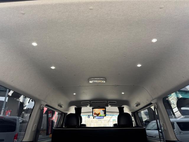 ハイエースバン スーパーGL ディーゼル/ダイナスティフルエアロ/ALPINEBIGX/11インチ/ベッドキット/フリップダウン/カーテン/インテリアパネル/LEDテール/ローダウン/ゼロブレイクファング/車中泊仕様/キャンプ仕様(12枚目)