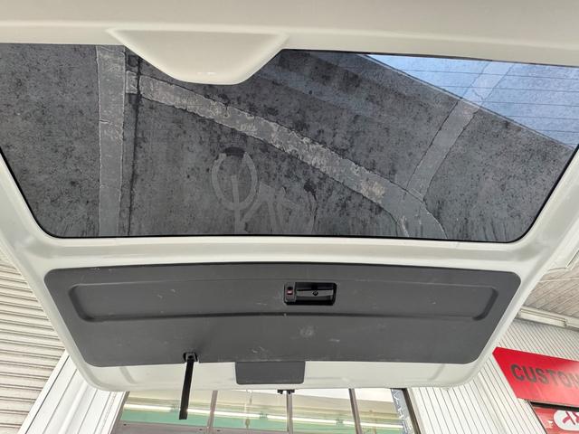 ハイエースバン スーパーGL ディーゼル/ダイナスティフルエアロ/ALPINEBIGX/11インチ/ベッドキット/フリップダウン/カーテン/インテリアパネル/LEDテール/ローダウン/ゼロブレイクファング/車中泊仕様/キャンプ仕様(13枚目)