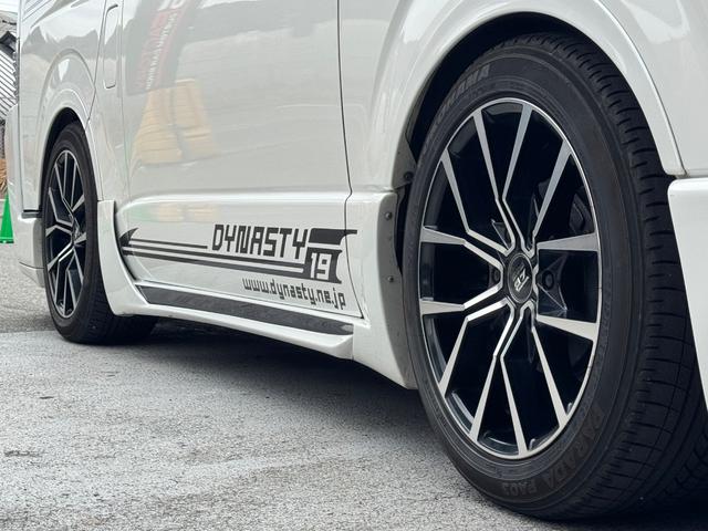 ハイエースバン スーパーGL ディーゼル/ダイナスティフルエアロ/ALPINEBIGX/11インチ/ベッドキット/フリップダウン/カーテン/インテリアパネル/LEDテール/ローダウン/ゼロブレイクファング/車中泊仕様/キャンプ仕様(19枚目)