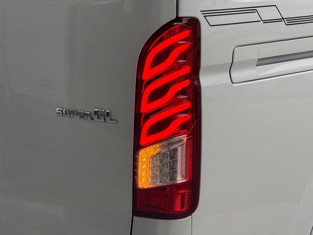 ハイエースバン スーパーGL ディーゼル/ダイナスティフルエアロ/ALPINEBIGX/11インチ/ベッドキット/フリップダウン/カーテン/インテリアパネル/LEDテール/ローダウン/ゼロブレイクファング/車中泊仕様/キャンプ仕様(43枚目)