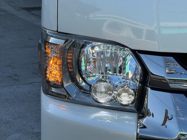 ハイエースバン スーパーＧＬ　ディーゼル車／ＡＬＰＩＮＥ１１インチナビ／ワイドボディ／ベッド／床張り／モデリスタエアロ／パワースライドドア／オーバーフェンダー／デジタルインナーミラー／ＬＥＤテールランプ／中古ハイエースカスタム（40枚目）