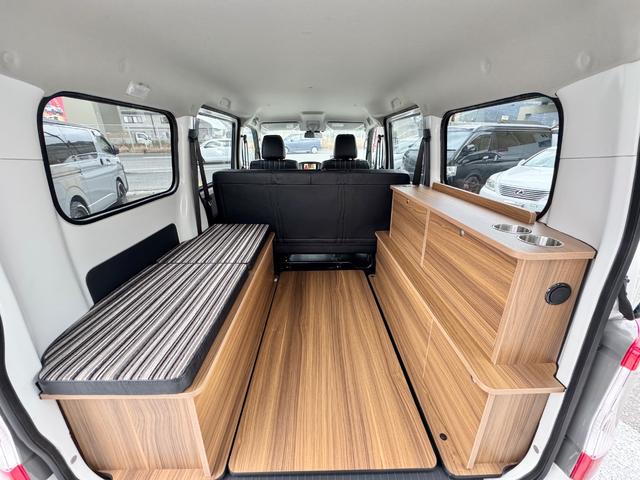 タウンエースバン ＧＬ　新車／Ｌｕａｎａ／ベッドキット／床パネル／ブラック内装カバー／シートカバー／ウッドパネル／ナビ／ＥＴＣ／バックカメラ／テーブル／キャンプ仕様／タウンエースカスタム／車中泊仕様新車／ＬＥＤヘッドランプ（16枚目）