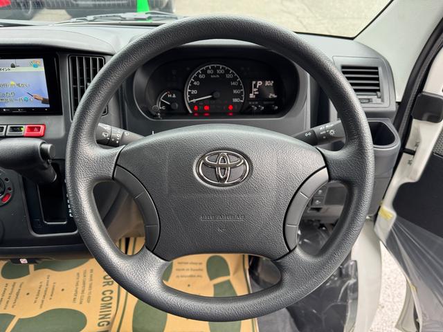 タウンエースバン ＧＬ　新車／Ｌｕａｎａ／ベッドキット／床パネル／ブラック内装カバー／シートカバー／ウッドパネル／ナビ／ＥＴＣ／バックカメラ／テーブル／キャンプ仕様／タウンエースカスタム／車中泊仕様新車／ＬＥＤヘッドランプ（28枚目）