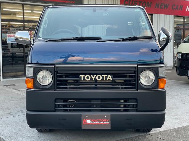 ハイエースバン リノカ/RENOCA/コーストライン/丸目フェイス/両側パワースライドドア/プッシュスタート/クラシックブラウン内装/新品ベッドキット/フルフラットベッド/リーンコロラド16AW/キャンピングカー仕様(2枚目)