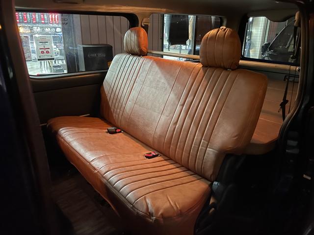 ハイエースバン リノカ/RENOCA/コーストライン/丸目フェイス/両側パワースライドドア/プッシュスタート/クラシックブラウン内装/新品ベッドキット/フルフラットベッド/リーンコロラド16AW/キャンピングカー仕様(5枚目)