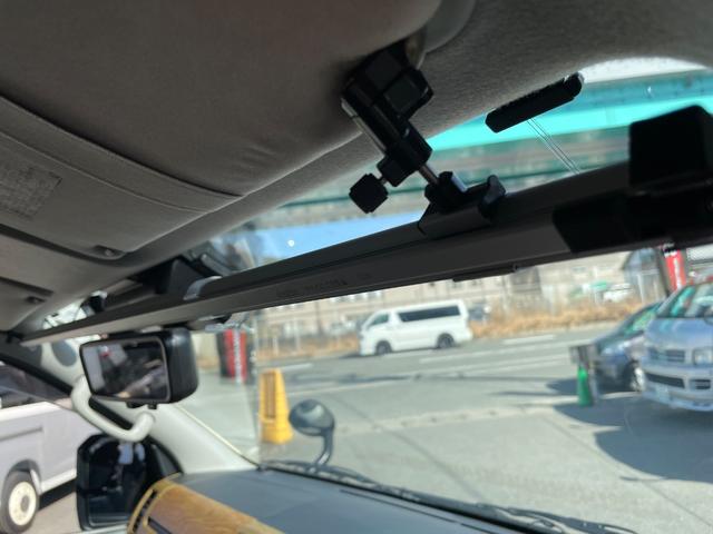 ハイエースバン