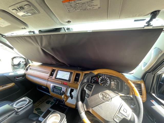 ハイエースバン