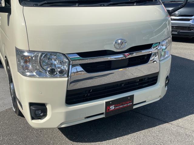 ハイエースバン