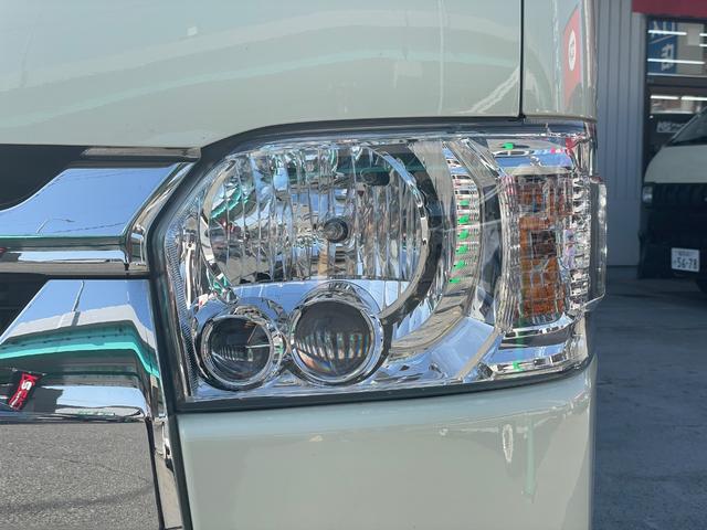 ハイエースバン