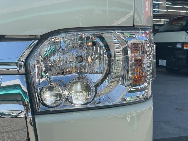 ハイエースバン