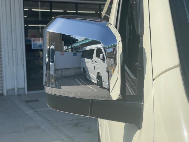 ハイエースバン