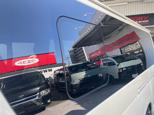 ハイエースバン