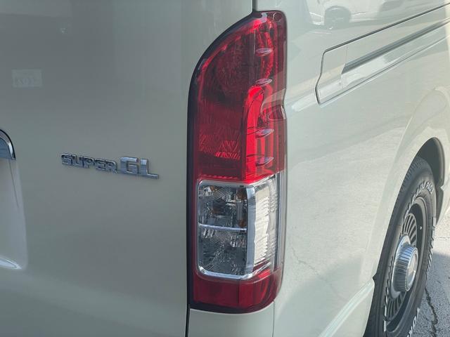 ハイエースバン